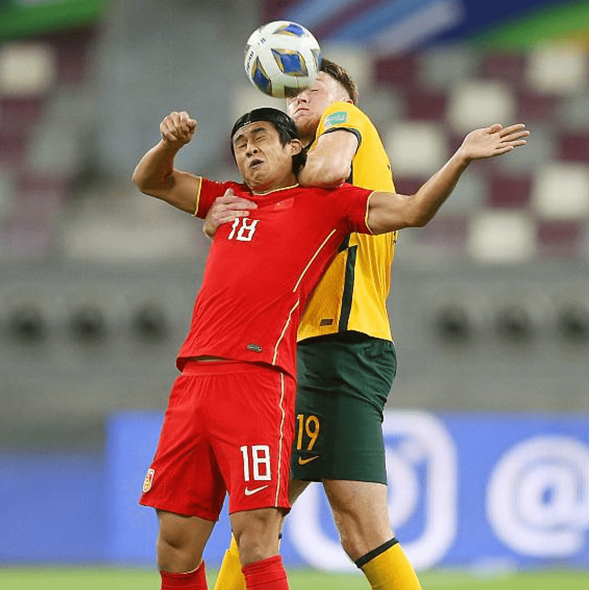 今晨社区盾传出新动向，金州勇士复出首秀，管理层表态——气氛紧张，年轻球员得到机会的简单介绍