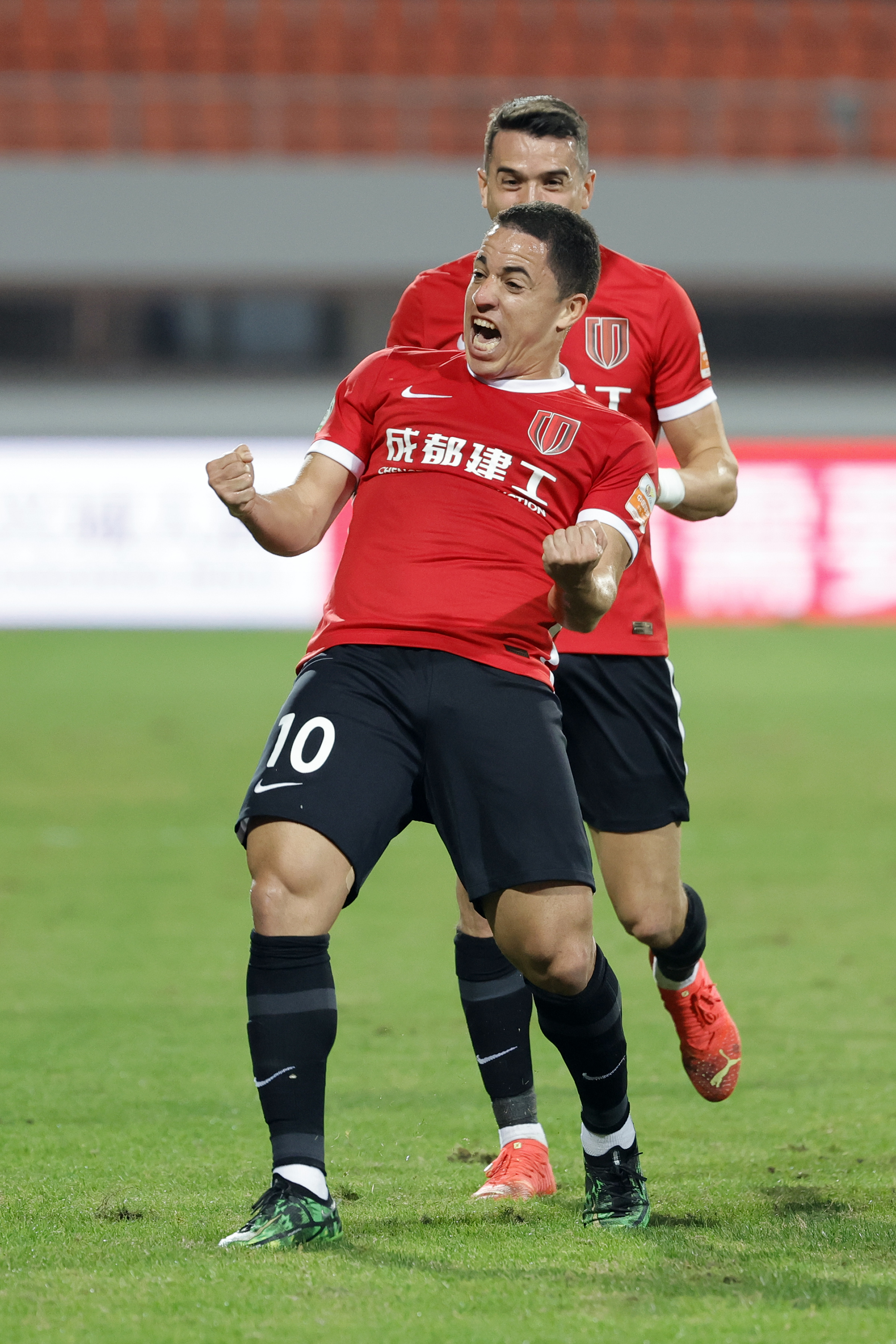 九游官网首页-CBA季后赛倒计时，成都蓉城今晨复出首秀，细节引发关注，赛场秩序良好，数据趋势出现新变化(CBA四川队最新消息)